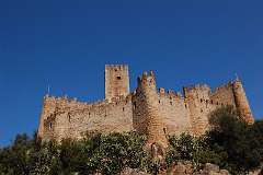 1: almourol-photo01-800x532