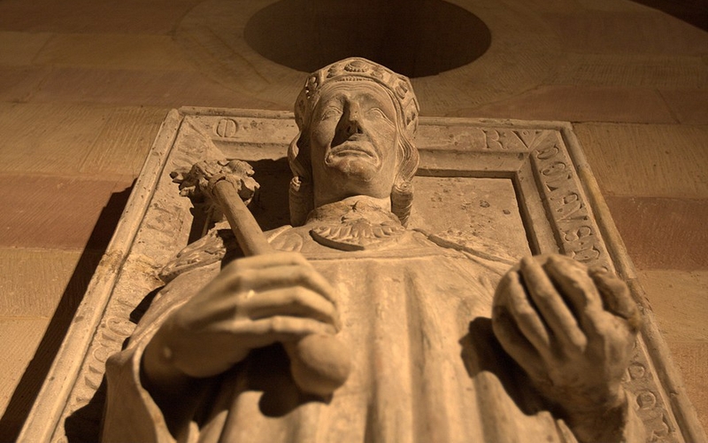 Gisant de l'empererur Rodolphe IV dans la cathédrale de Speyer (Spire)